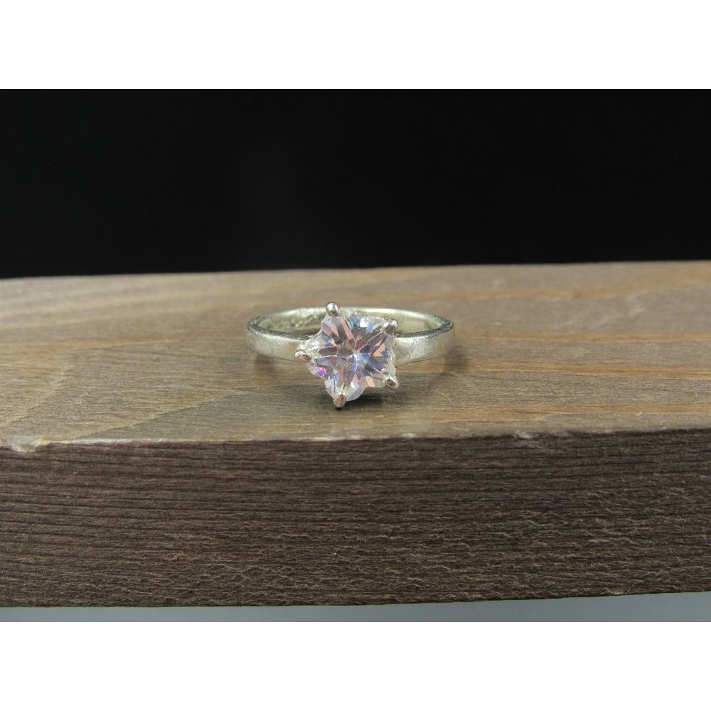 Size 6.75 Sterling Silver Star Clear Cubic Zirconia Rustic Band Ring Vintage